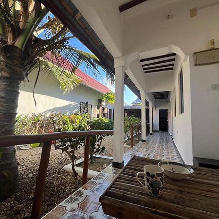 Fish House Nungwi Bed & Breakfast Bagian luar foto