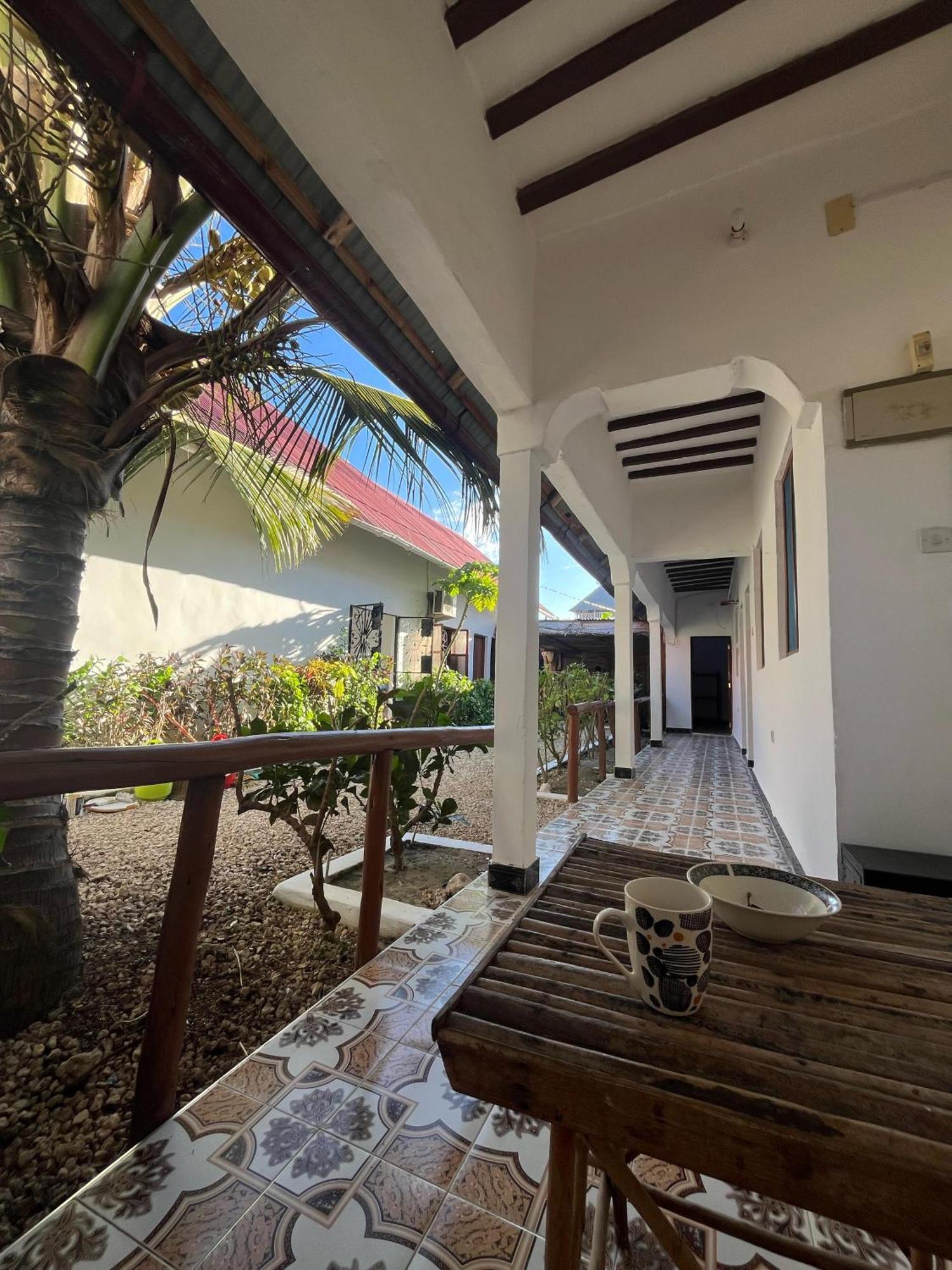 Fish House Nungwi Bed & Breakfast Bagian luar foto