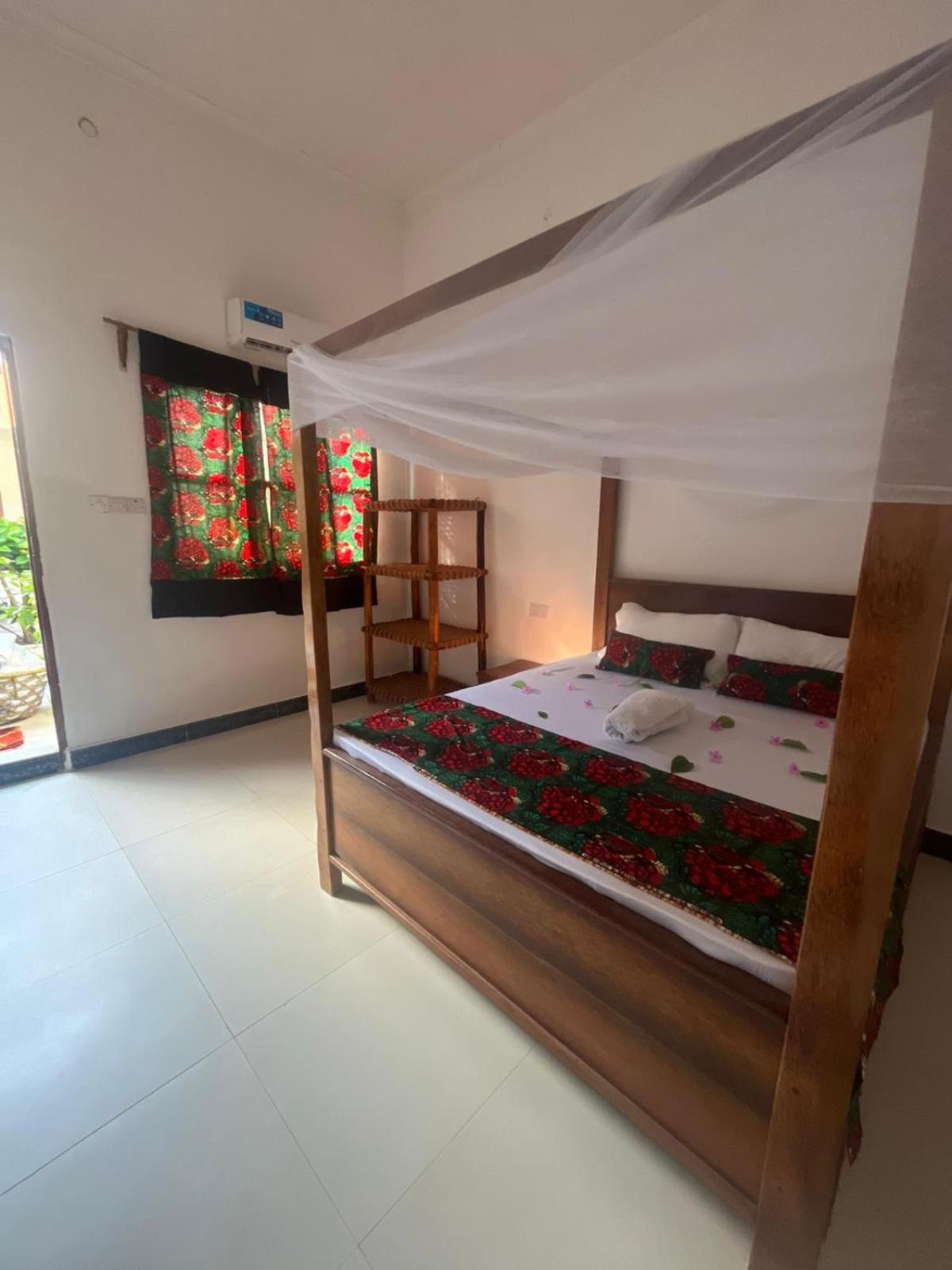Fish House Nungwi Bed & Breakfast Bagian luar foto